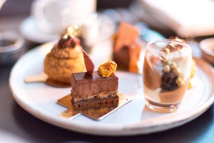 best things to do in london bridge activities what to eat near london bridge oblix afternoon tea the shard
