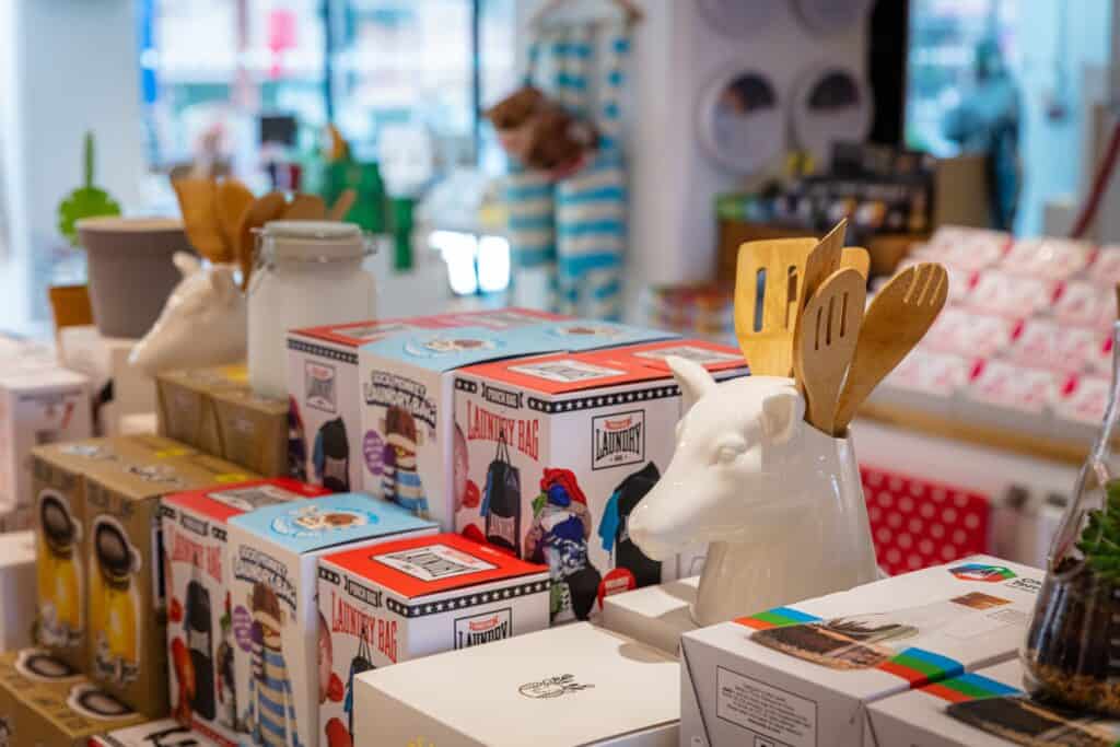 best things to do in london bridge activities what to eat near london bridge st gabriels wharf brand academy shop